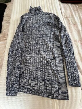 Intermix Sweater Size Small